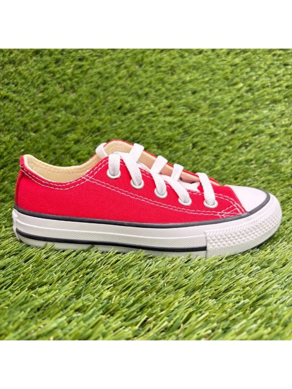 Converse Chuck Taylor All Star OX Boys Size 10.5C Red Athletic Shoes Sneakers